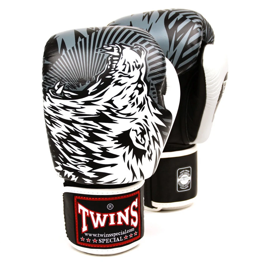 Twins Boxing Gloves / FBGVL3-50 / Wolf White 2 Twins Boxing Gloves / FBGVL3-50 / Wolf White