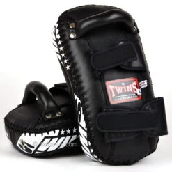 Twins Thai Kick Pads / KPL-10 / Black -Thaiboxingstore Store TWS KPL 10 BL 3